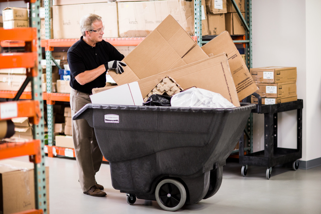 Rubbermaid Standard Duty Structural Foam Plastic Tilt Truck